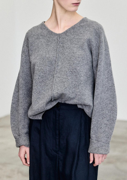 QUINN Merino V-Neck Sweater in Grey