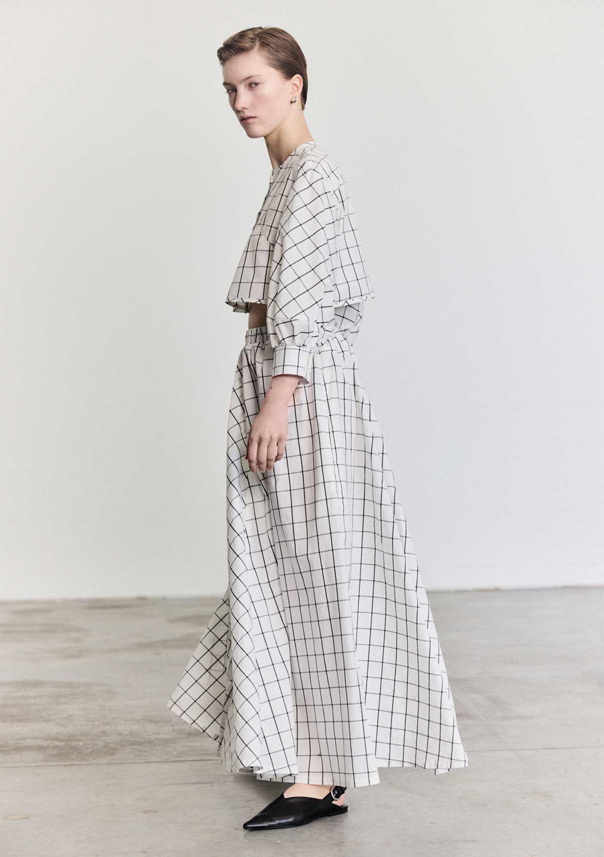 SOPHIE White Crop Top with Balloon Sleeves