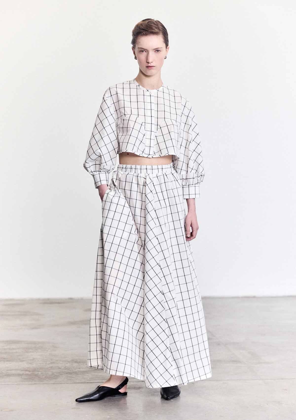 SOPHIE White Crop Top with Balloon Sleeves