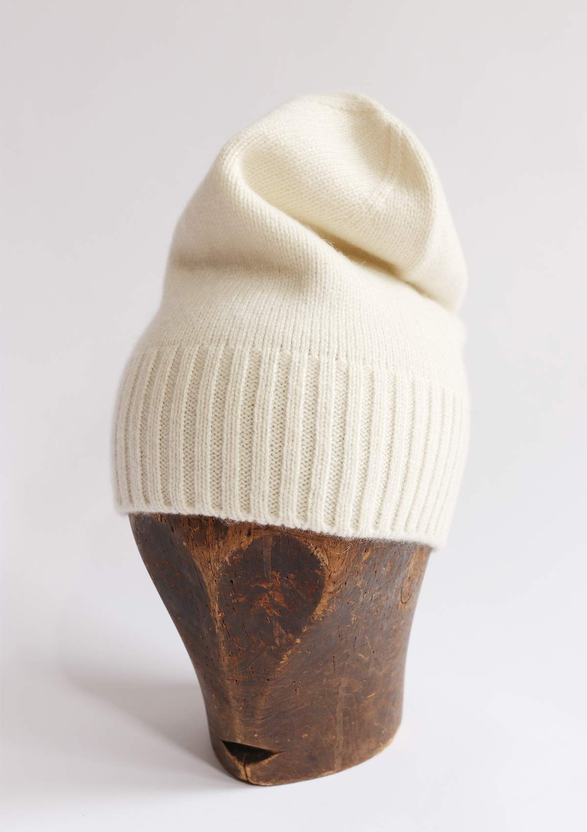 MARI Cashmere Beanie in Cream