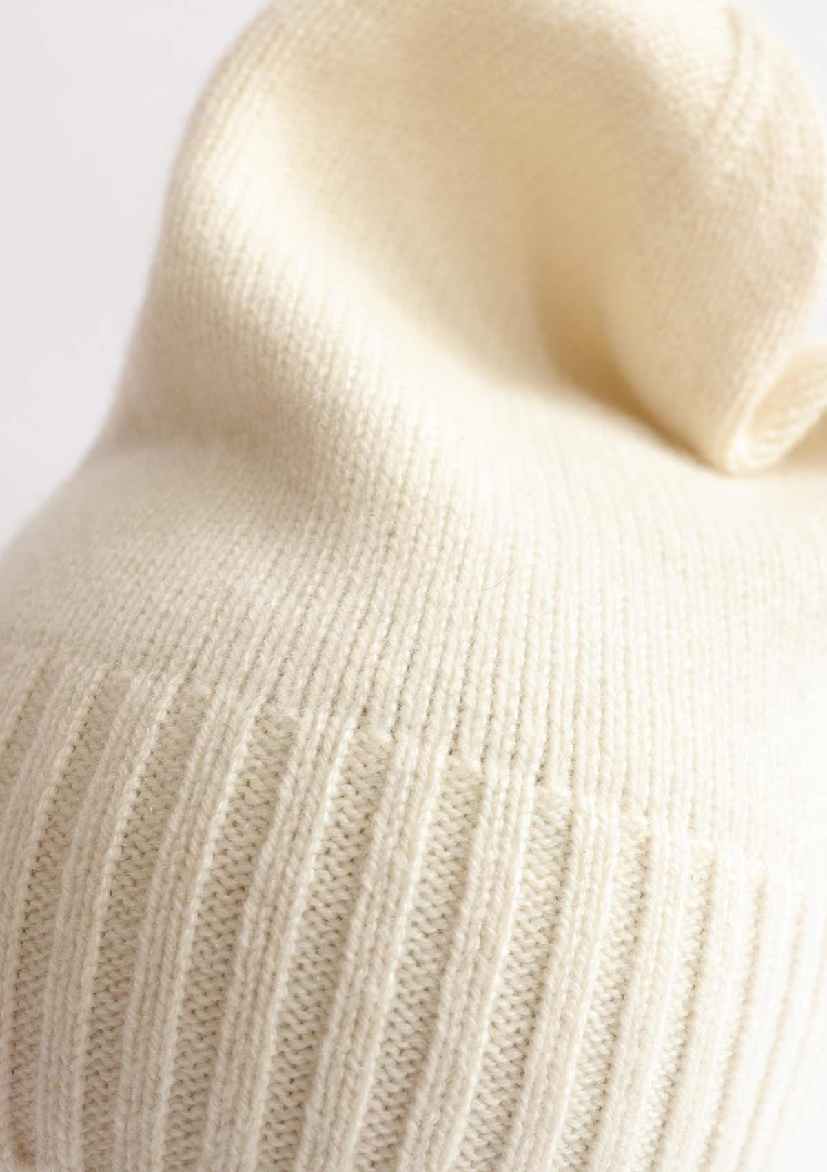 MARI Cashmere Beanie in Cream