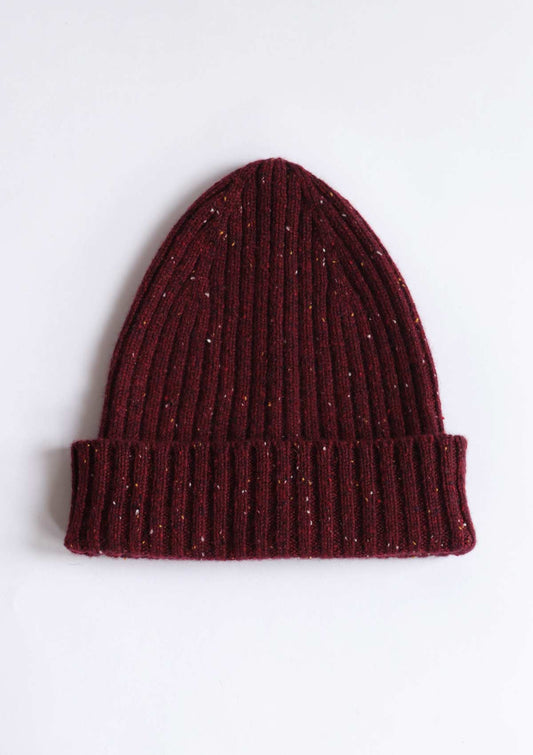 TUVA Ribbed Cashmere Beanie in Bordeaux